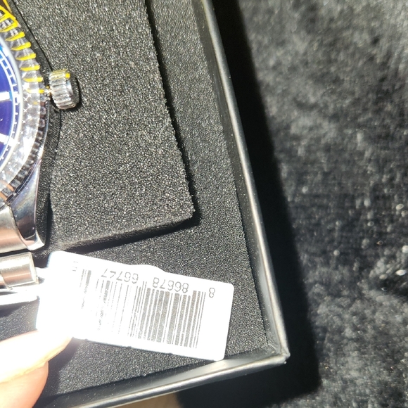 Invicta NIB Two-Tone Stainless Steel  and Blueface Dial Watch - Picture 4 of 7